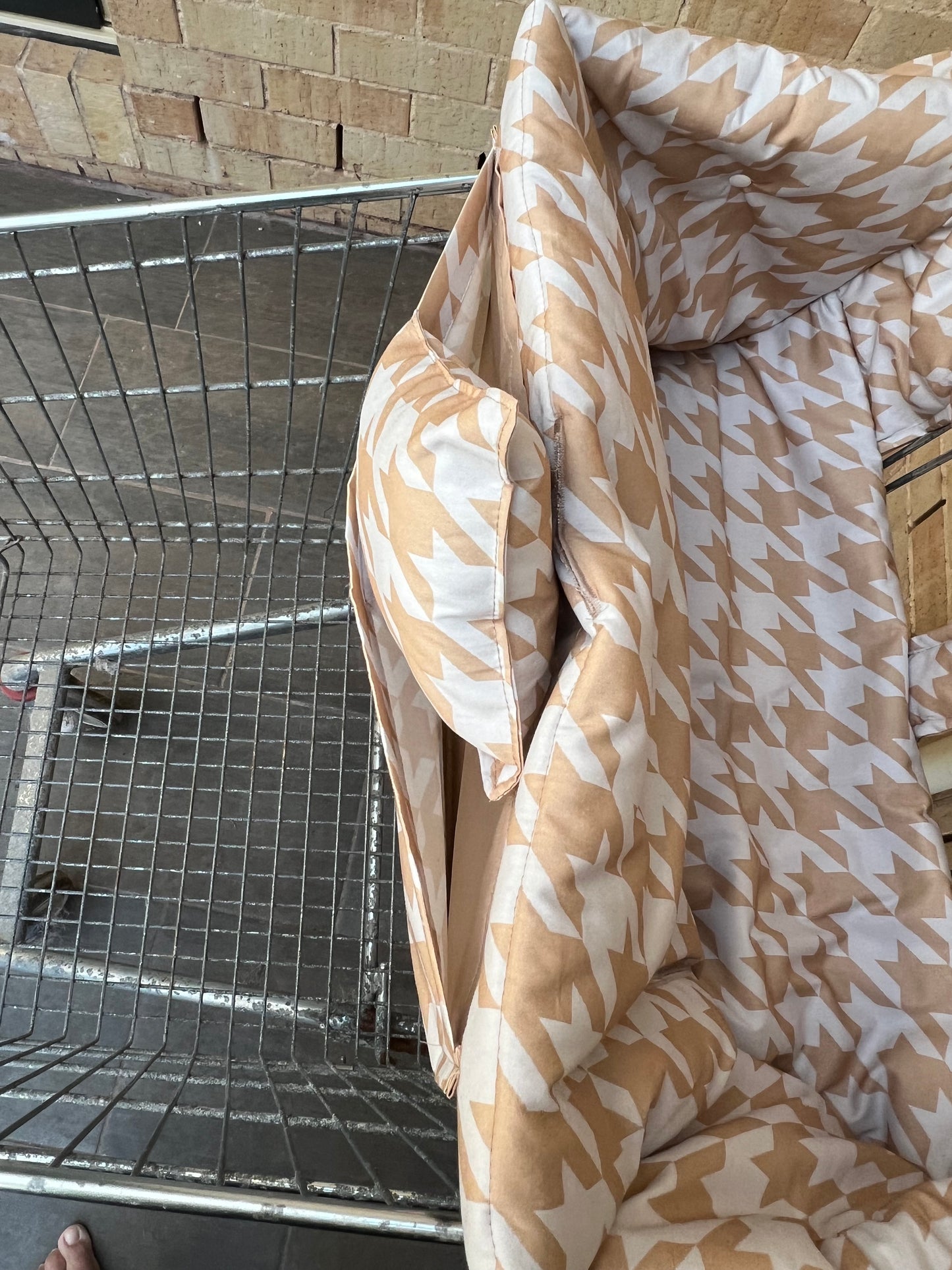Houndstooth Shopping Trolley Seat Cover